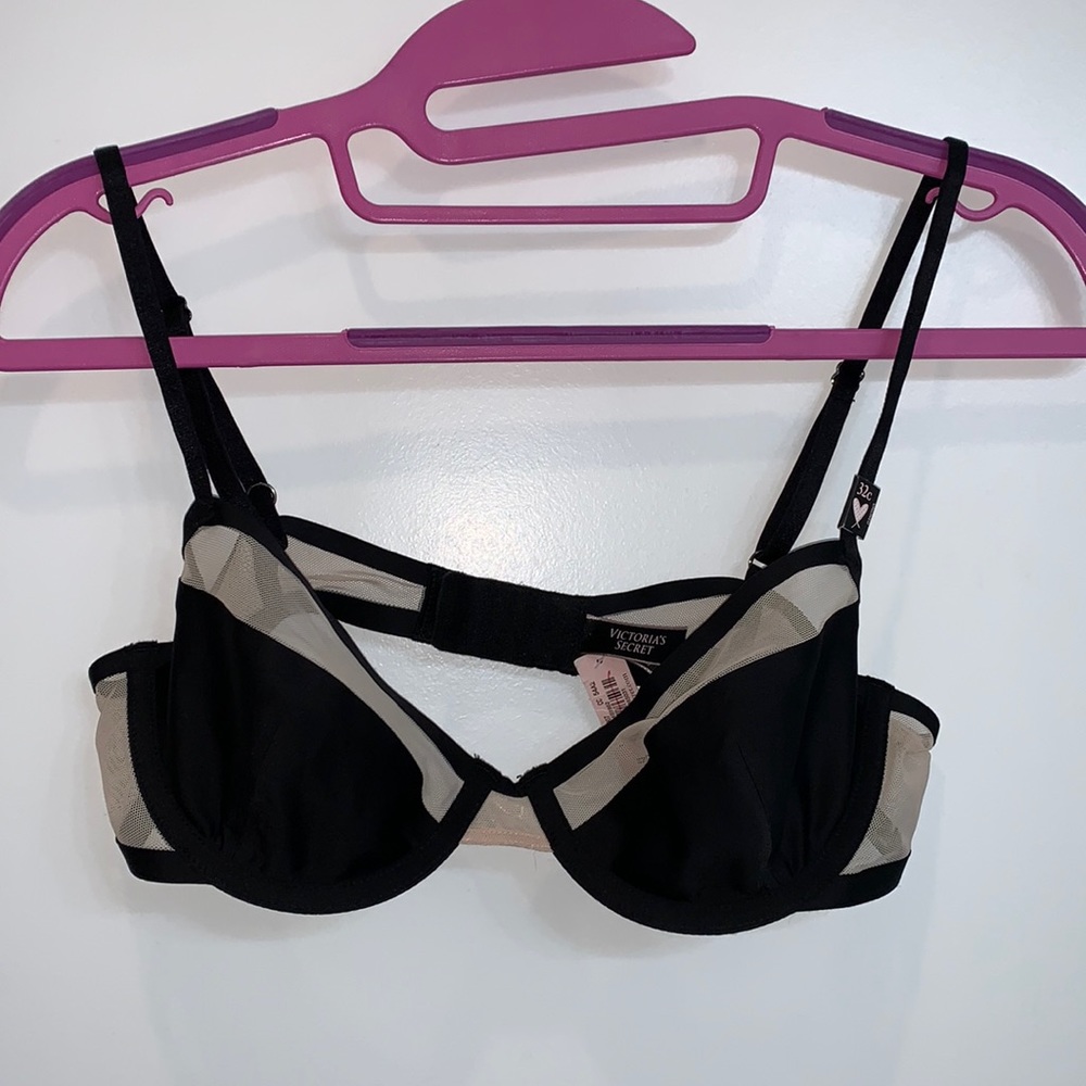 New Victoria Secret unlined Demi bra size 32C